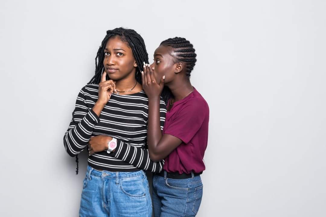 OfficialPendo's tweet photo. Kutoka kwa @VeenaJay_ 

"Tumeanza kama masikhara tu me na rafiki yangu kwamba tupimane UKIMWI, maana kapata boyfriend lakini kamwambia kabla hawajashiriki chochote inabidi kwanza wapime 
Tulivopima majibu yake yuko positive ila sijamwambia, nilisema kidude kimeharibika, sasa https://t.co/LR6q2FvXLG