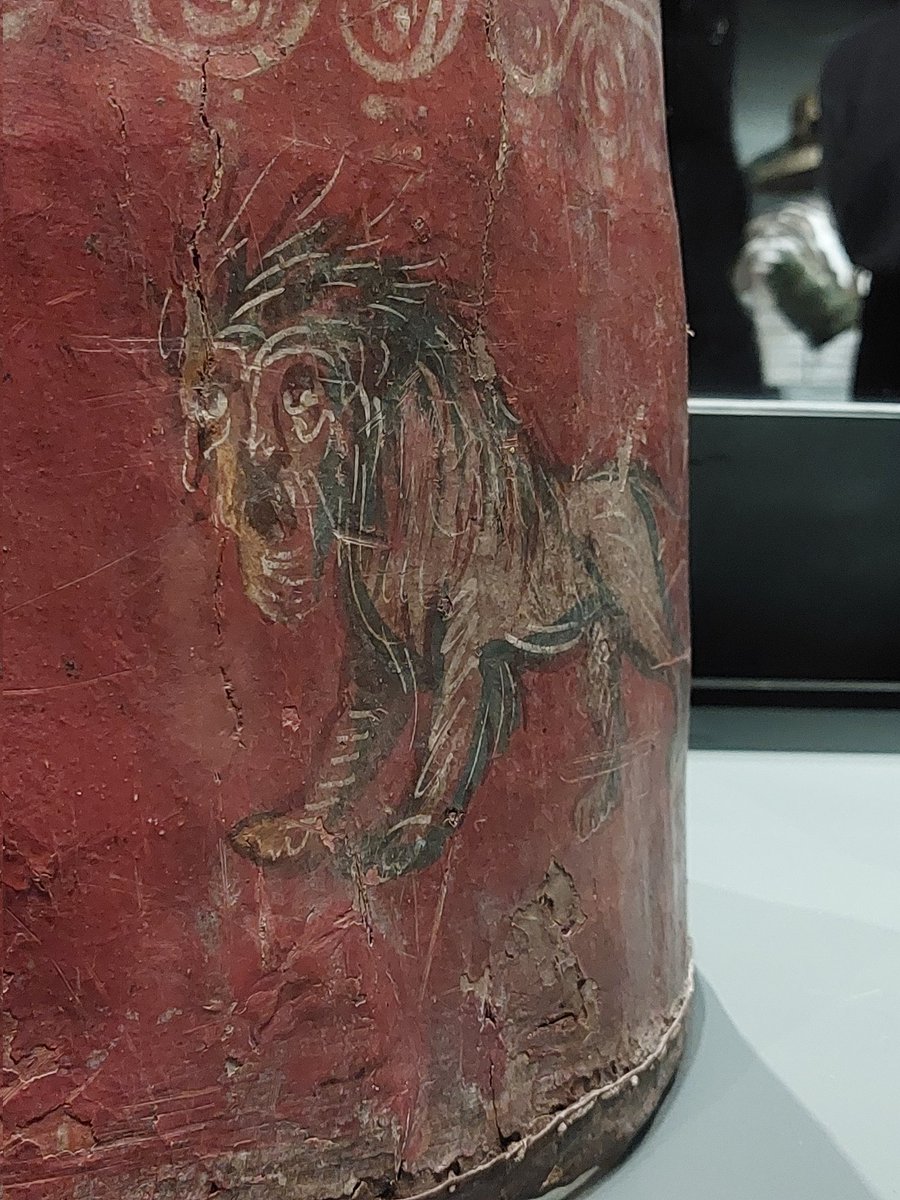 Finally made it to the BM to see Legion. Fulfilling a dream to see this object, the last surviving 'complete' rectangular scutum excavated from Dura, Syria and usually kept  in Yale university. #Roman #Archaeology #Legion #Shield