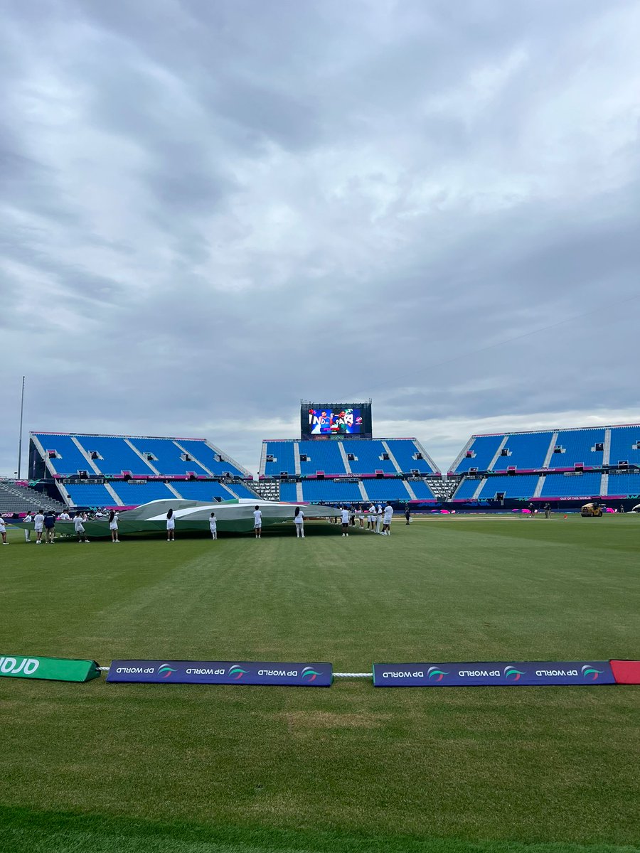 AlexHartley93's tweet image. It’s the big one.
We hear nice and early!!!
So ready for this 🏏 🎙️
#PakvsInd 🇵🇰🇮🇳