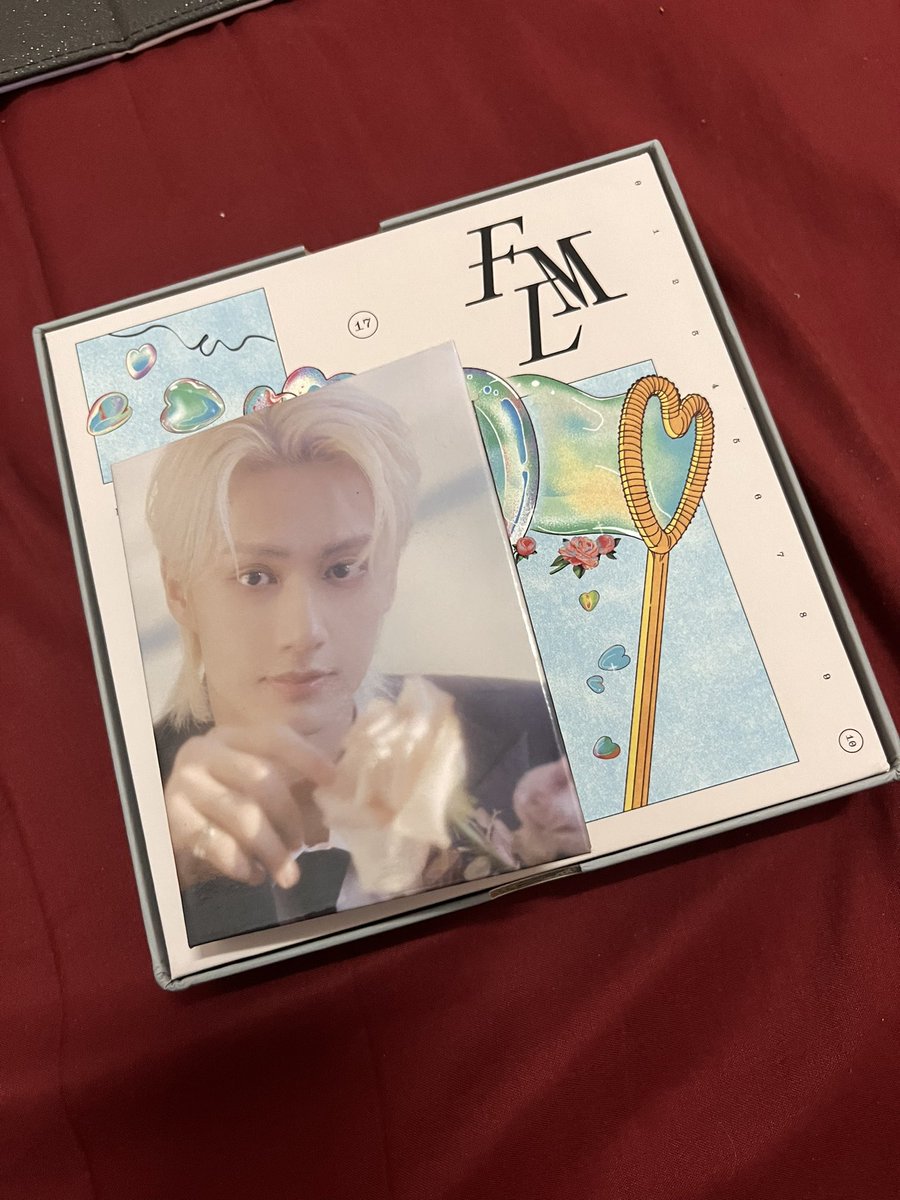🌙 ça va, mon chéri! 🍒

In celebration of Junhui's birthday, we will be celebrating it with another GA.

1 winner of unsealed Jun FML Carver Album  
3 Winners of Jun's photocards.
FTS, FML, FTS Carver + 2022 ssgt postcard

- Must be following 
- Like &amp; rt this twt 
- Reply w/