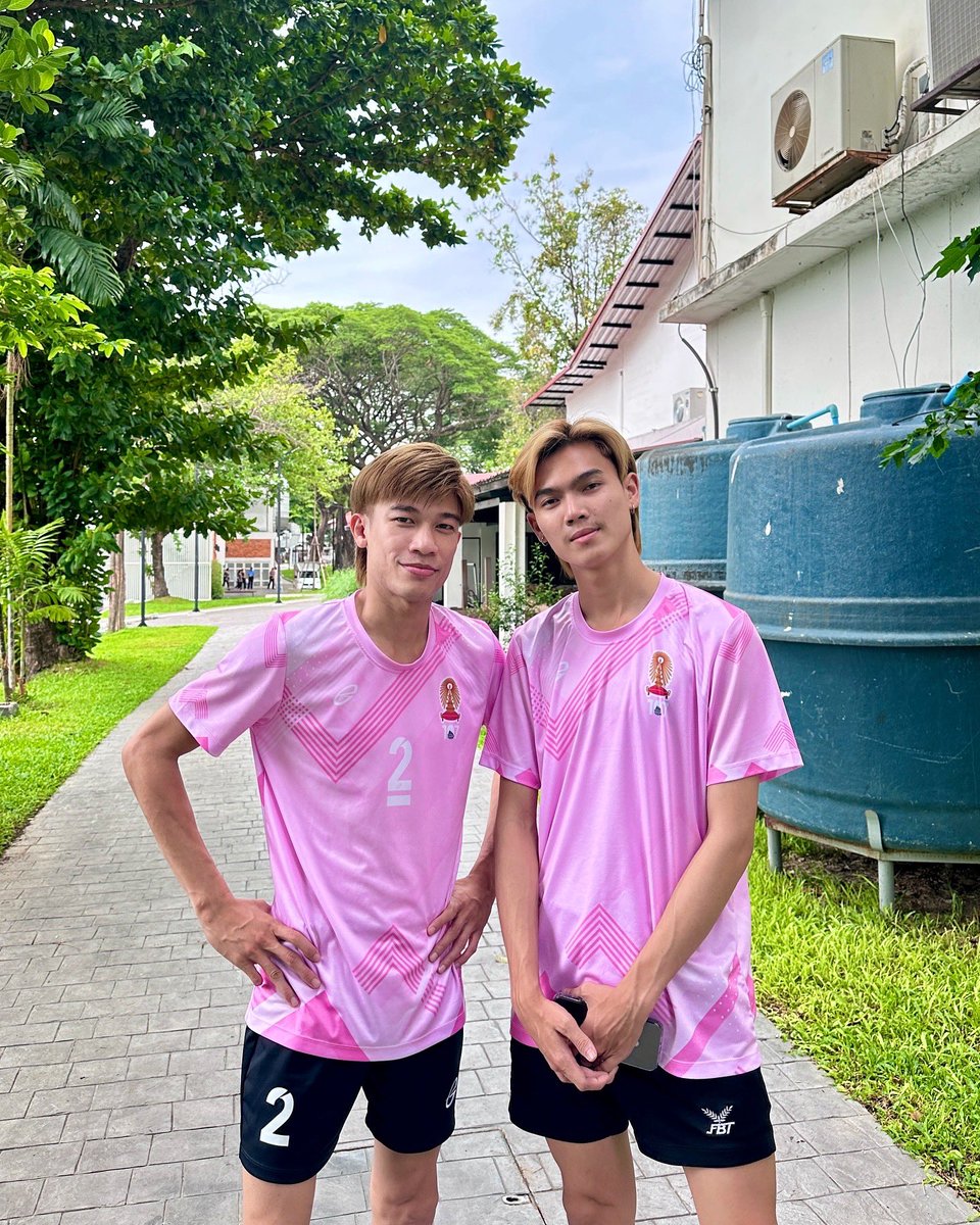 ping_prachya's tweet photo. โค้ชส่วนตัว 🩷😁🩷 #chula #อ่างแก้วเกมส์2024 https://t.co/jknRuVnJOj