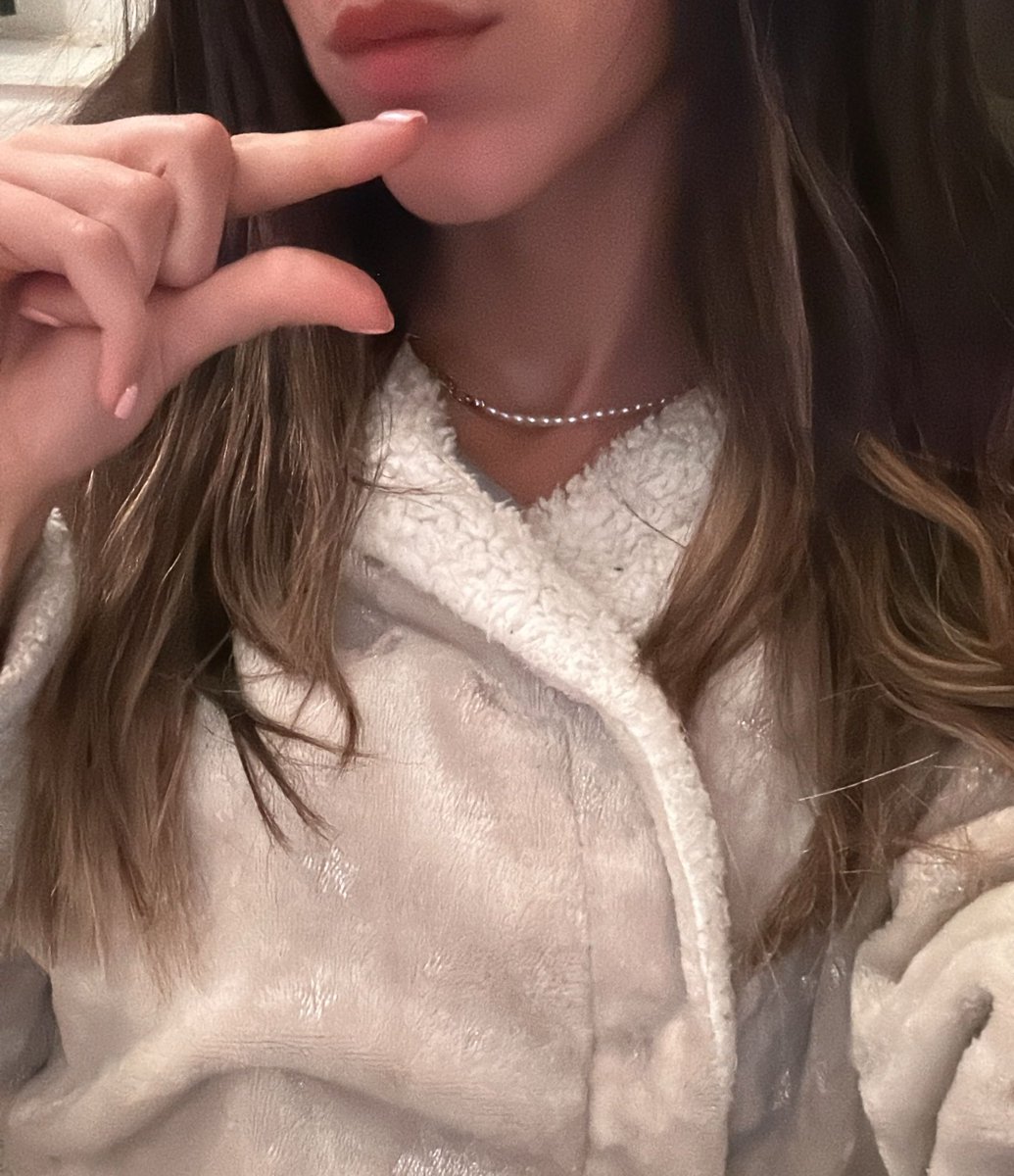 diorqueen40's tweet photo. Why it’s always the shrimp D losers 🍤 Who beg to pay 🤣 He just paid 50$ for this picture😂🐷💸
#feetworshi̇p #findomme #findommebrat #moneyslave #paypig #feetpicbuyer #payday #loser #shrimpdick #muslimslave #FinDom https://t.co/UkUvhgItGT