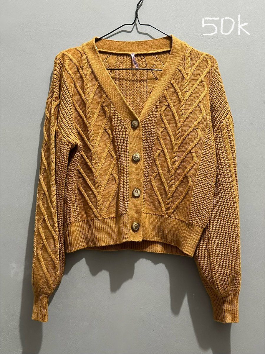 Miraixhaan's tweet photo. 🏷️ wts wtb jual baju atasan blouse kemeja jaket hoodie sweater celana hnm zara breshka executive colorbox uniqlo ninette preloved thrift
#zonauang #zonaBU #zonajajan #preloved #jualbeli #wts https://t.co/xOkLVWS7xR