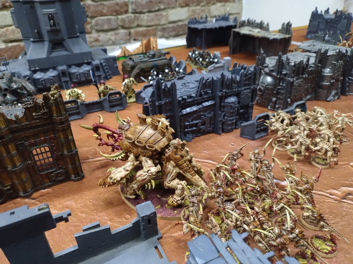 Tomgum0's tweet photo. Swarm is coming for you! Some pics form last night coop game.

#warmongers #warhammer40k #WarhammerCommunity #wh40k #PaintingWarhammer #Tyranids https://t.co/qL3EM2PY7s
