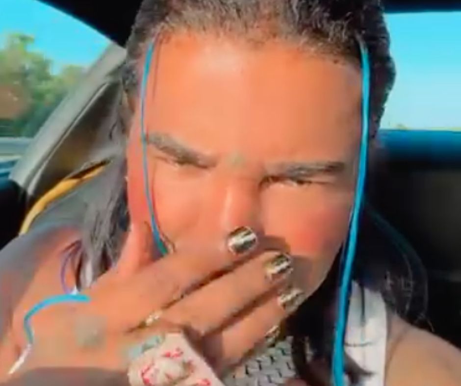 “No puedo fregá’ ahora ni hacerle oficio a la mujer mía”: Omega y sus ‘uñas de oro’ (video) buff.ly/4bP4LoJ 

#remolachanet