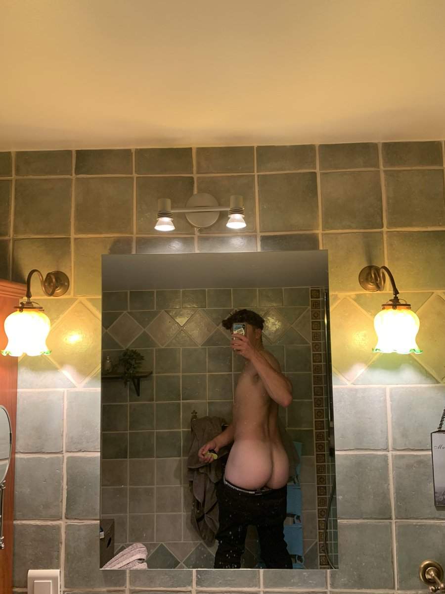 coupleversaxl's tweet photo. @Gaytwinsxxx I join you at private party 😈 https://t.co/G2qRSnKIM0