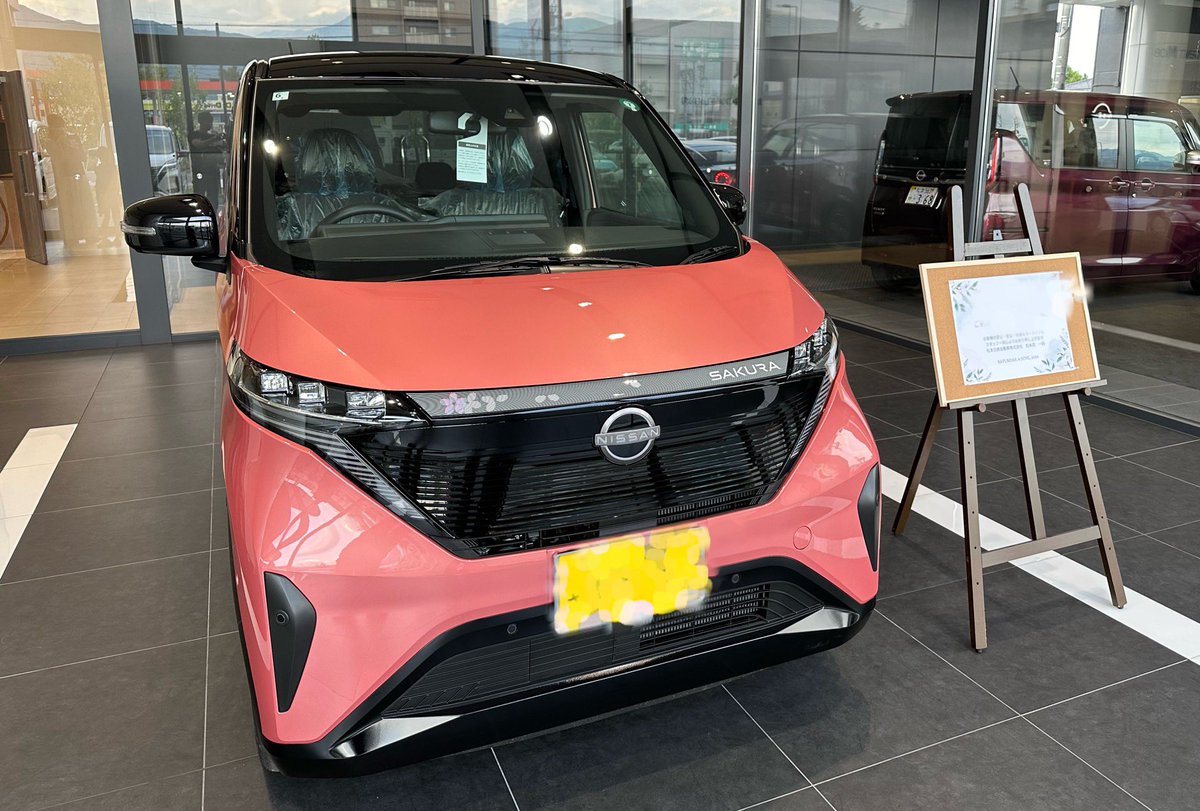 bigblack0115's tweet photo. 嫁メインマシーン到着🚗
充電環境も整ったし、サイクル充電しょ🌸

自分のメインマシーン（ミニ四駆）もちゃんとメンテしよ💦 https://t.co/HKMO9PGOGa