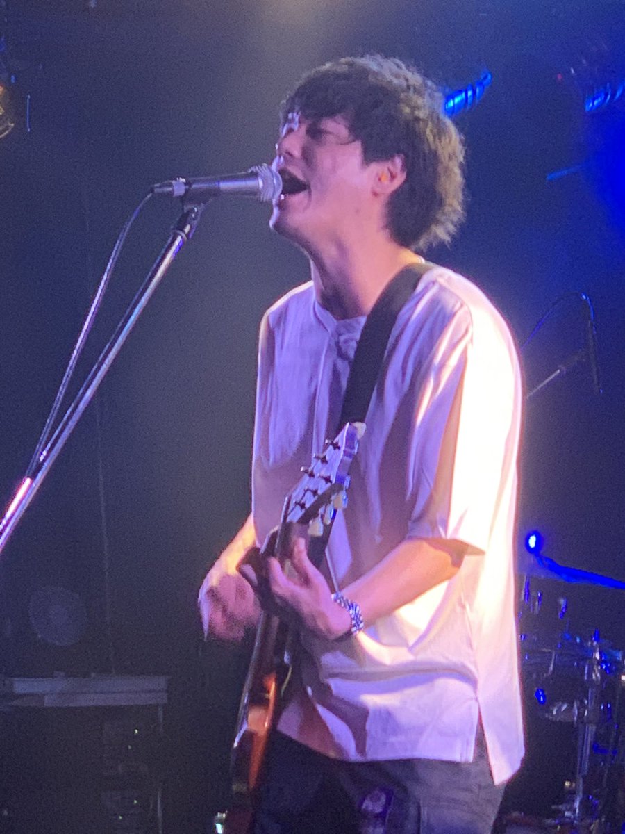 no1bu1no2bu2glf's tweet photo. asiroの皆さん、お疲れ様でしたー😁
今日も素敵なライブでしたー🤟
#baysidekid #asiro #zinke https://t.co/87BKYsZ3Yx