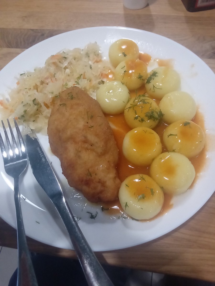 cfeter's tweet photo. #KlasaSzama #ParagonGrozy SiT - smacznie i tanio 🍴 https://t.co/MOQ1PnSZlO