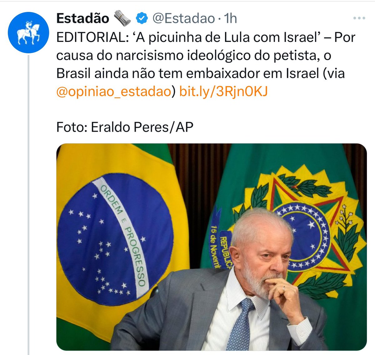 tiagobarbosa_'s tweet photo. Não há mais estágio de putrefação a percorrer. O ciclo está completo. A mídia corporativa apodreceu por inteiro no desdém com a vida, na normalização da barbárie, no estímulo à violência e na subserviência ao fascismo.

Não tem princípios. Não tem baliza moral, ética. Não tem dignidade. Nada. É só um panfleto ruim a serviço da morte e de quem paga mais. 

Considerar “picuinha” a oposição de Lula a um genocídio em curso - só para rastejar pelo sionismo assassino - é a capitulação absoluta a qualquer indício de respeito pelo ser humano.

Essa mídia fede a ódio e nojo. É a morte do jornalismo. Vaga como zumbi do nada para saciar quem nada é.