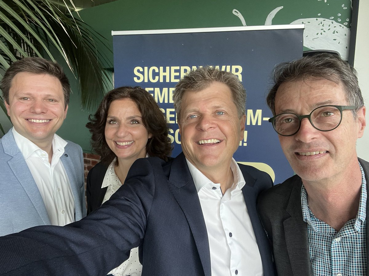 🤩 Ein Tag zum Feiern! 🥳 Das rekordverdächtig deutliche  Ja zum Stromgesetz ist ein Meilenstein auf dem Weg zu einer sicheren solare Stromversorgung. 🔆 Die Solarbranche ist bereit! ✅Unser Kommuniqué dazu  
swissolar.ch/de/news/detail…
🙌🏼 <a href="/stromgesetzja/">Ja zum Stromgesetz</a>
#solarstrom #photovoltaik