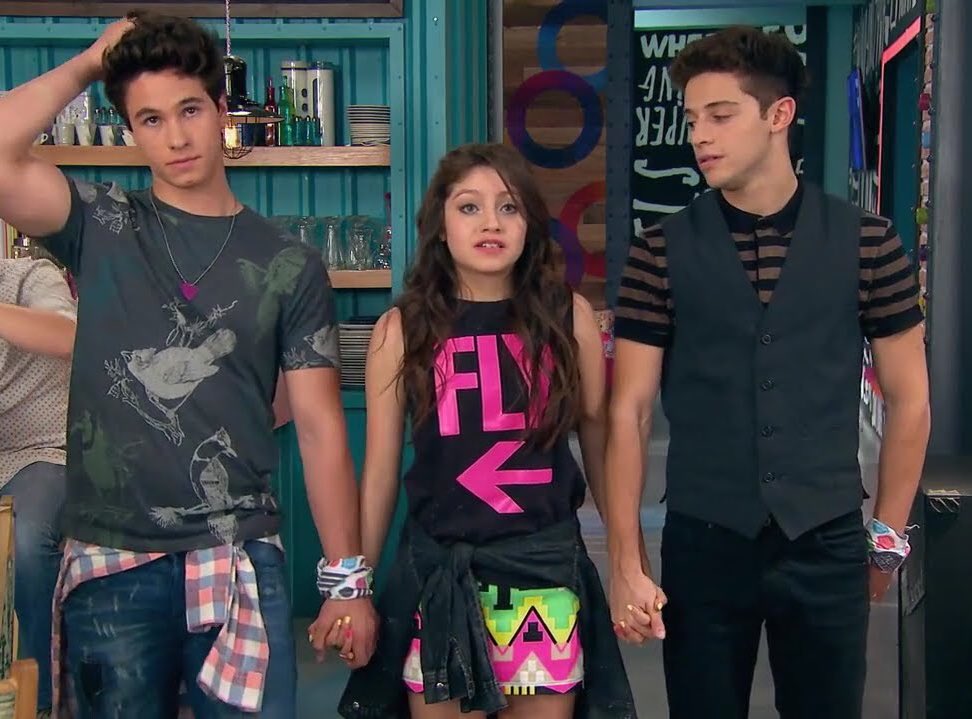 hfelinlou's tweet photo. 3 tickets for challengers please #soyluna https://t.co/2RlOs63hed