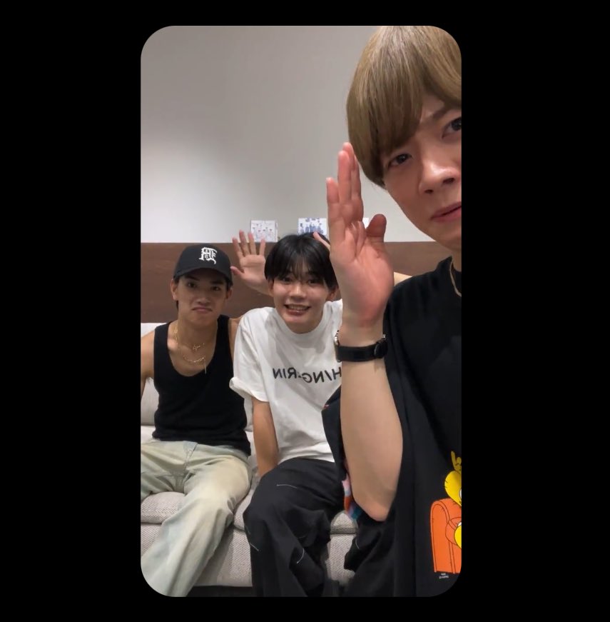 nanilavu's tweet photo. マジで可愛いんだけどwwありがとうございます😭ユニットグッズも可愛いしかずくんの笑顔を毎日思い出して本当ポジティブになれる気がする💚
#大橋和也 https://t.co/GDwHaPsh4I
