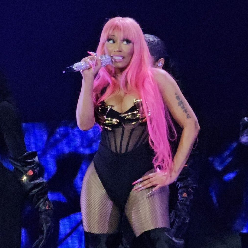 nmcaviar's tweet image. 🚨 | @NICKIMINAJ's Tour crew has arrived to Paris, France!

— She’s set to bring the ‘Pink Friday 2 World Tour’ to a second show at Accor Arena on Sunday, June 9th.