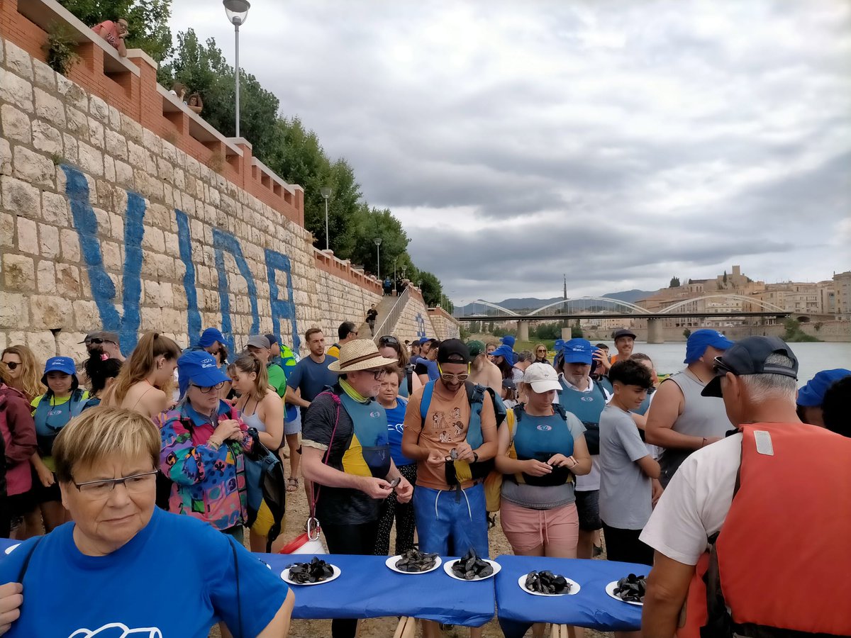 JordiJordanEbre's tweet photo. Un any més la Plataforma en Defensa de l'Ebre organitza la piraguada en defensa del riu. Gràcies per la vostra perseverança i lluita en defensa de l'Ebre,del Delta i del Territori. Lo riu és vida! @PDE
#plataformaendefensadelebre #deltadelebre #terresdelebre #tortosa #loriuesvida https://t.co/5ameQrDHNS