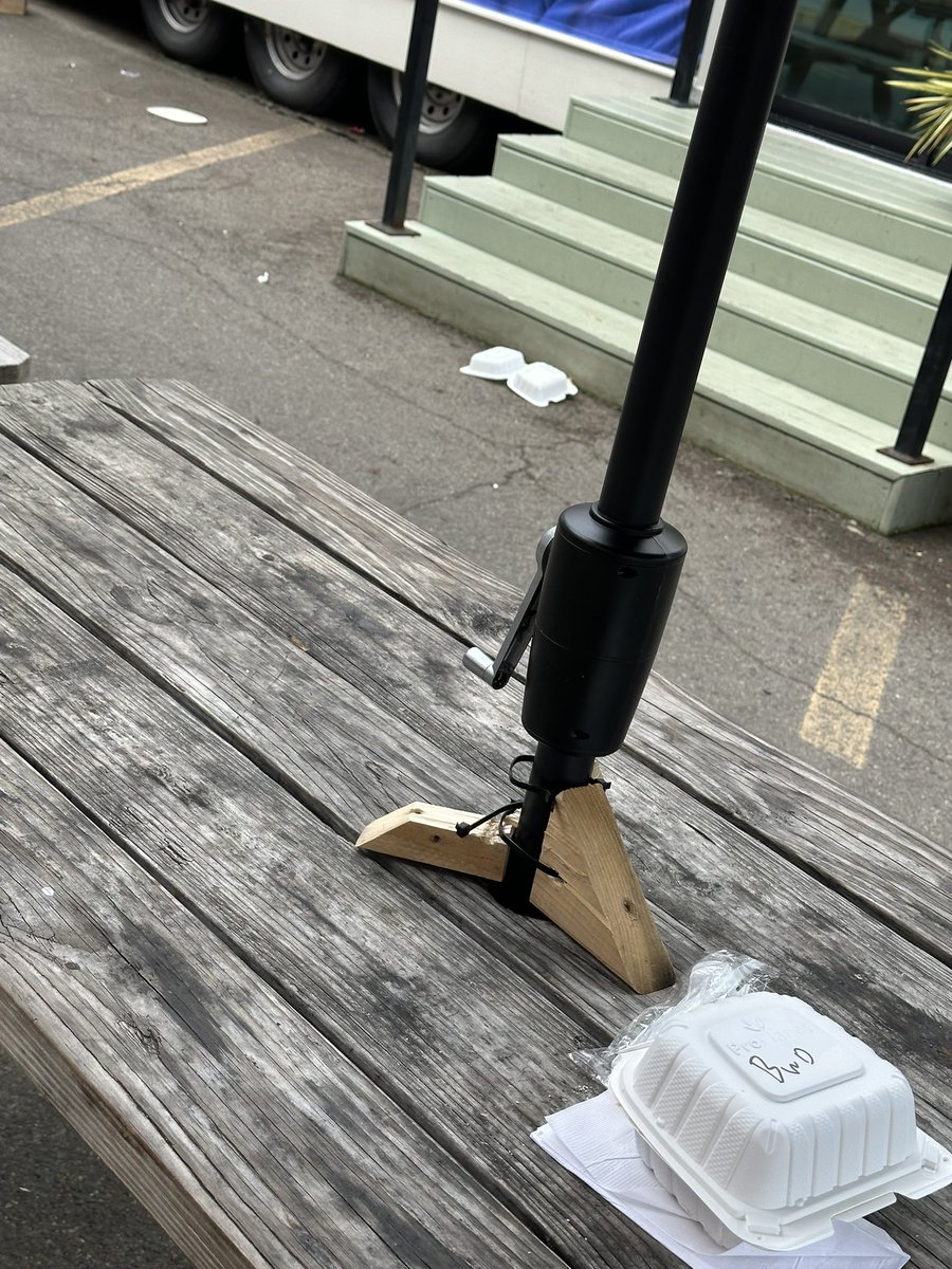 districtdork's tweet photo. Good morning from @WEareEDENS @UnionMarketDC where the rats had a feast overnight! @_DCHealth @311DCgov https://t.co/Lf5D0pNMOl