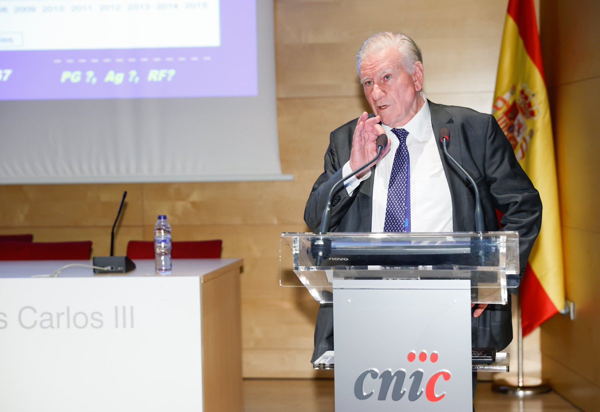 MariAngelesMoro's tweet image. Fri 7th “Cardiovascular determinants of brain health” session: #ValentínFuster, @mcortescanteli, #HélèneGirouard, @constantinoiade1, chaired by #Hélène Girouard and #PabloHernansanz