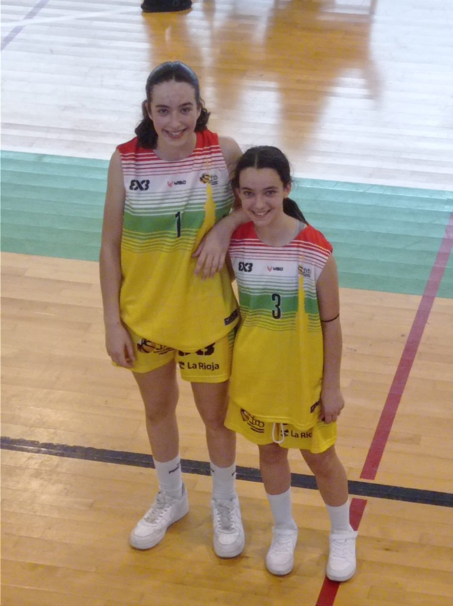 BeronClub's tweet photo. Alguna de nuestras jugadoras participan hoy con la selección riojana en el Torneo 3x3 contra otras selecciones

¡Mucha suerte!💪🏽 https://t.co/WcAkJ5IJGj