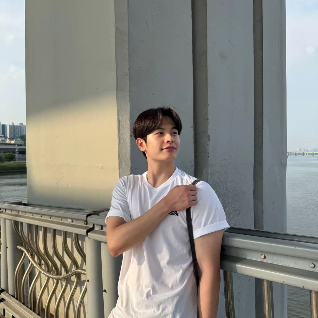 jmxngx's tweet photo. 240609 #정민규 #JUNGMINGYU 인스타 

잠수🏊‍♂️🏊‍♂️교🌉🌉 https://t.co/wDipIwXzeq