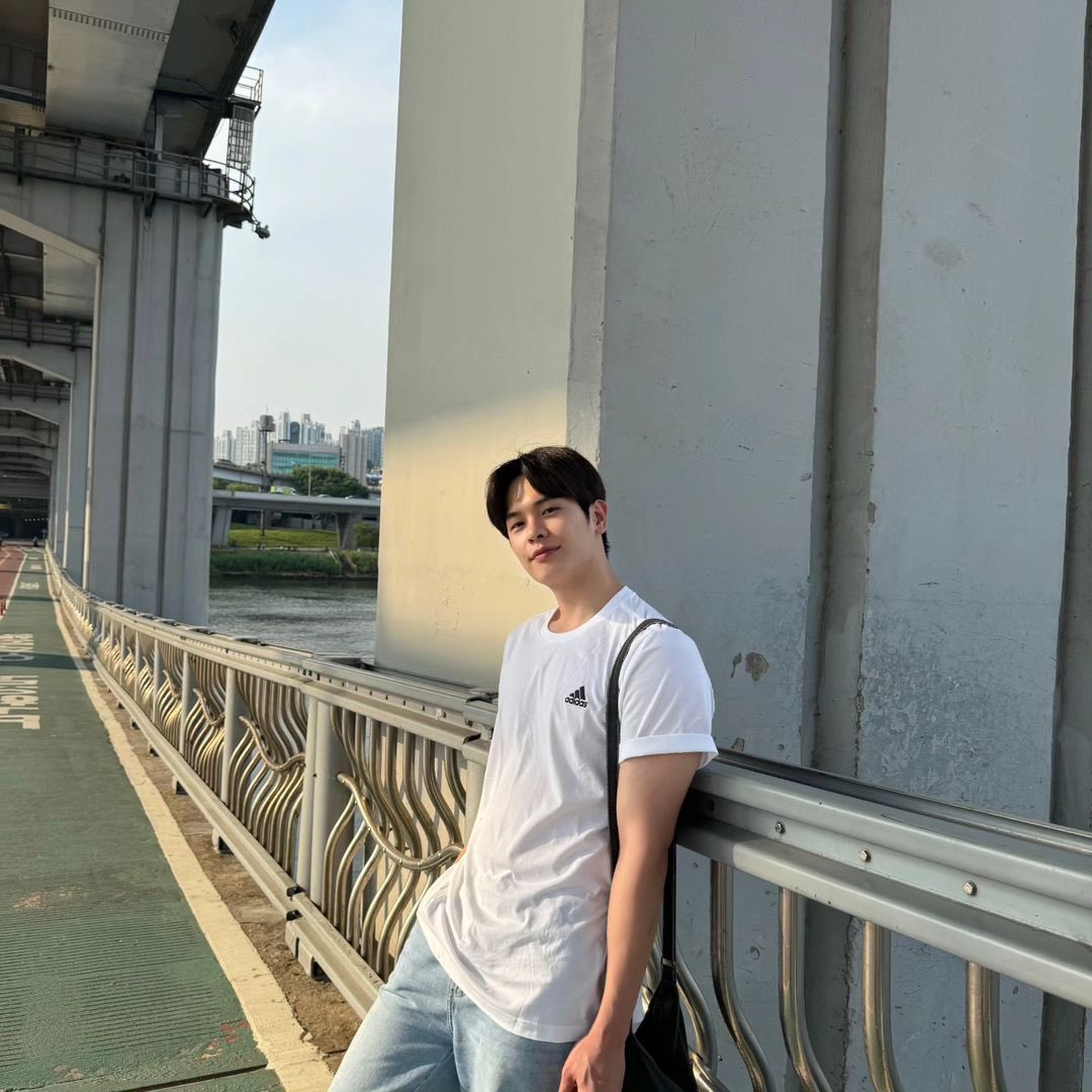 jmxngx's tweet photo. 240609 #정민규 #JUNGMINGYU 인스타 

잠수🏊‍♂️🏊‍♂️교🌉🌉 https://t.co/wDipIwXzeq