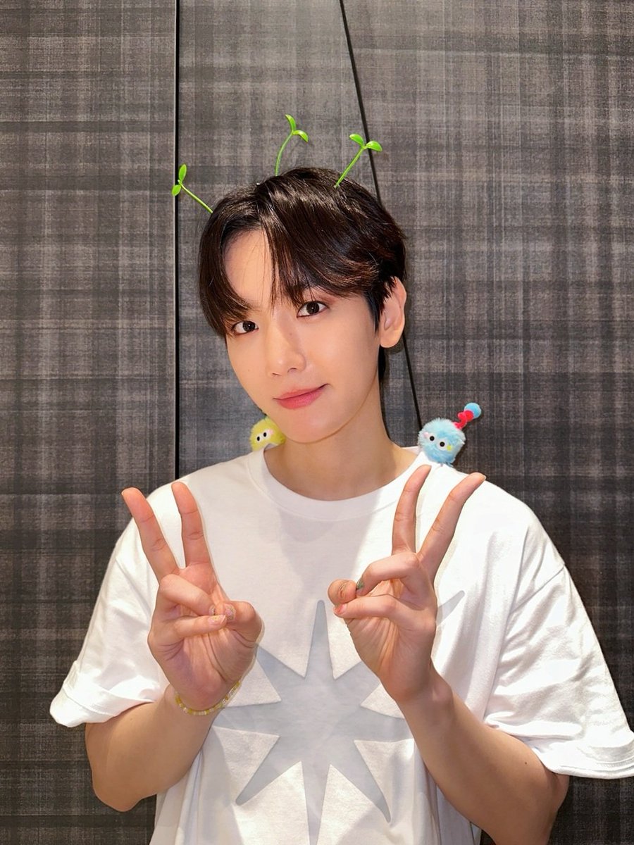 BAEKHYUN_official tweet media