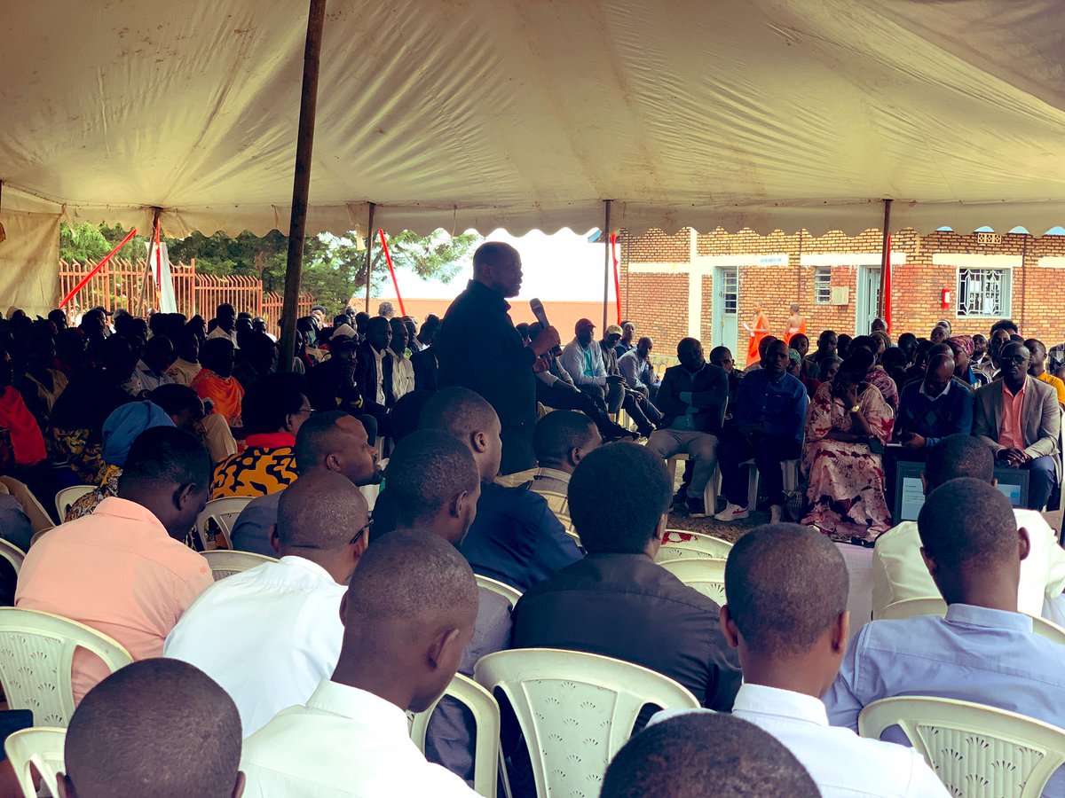 None ku ishuri rya <a href="/ApekiTvet/">APEKI-TUMBA TSS</a> hateranye inama rusange y’ababyeyi. Ababyeyi bishimiye imiyoborere y’ishuri, ibikorwa ishuri ryagezeho, imitsindire y’abanyeshuri mu Kizamini cya Leta n’uko abanyeshuri bitaweho. Abitabiriye batanze ibitekerezo n’ibyifuzo bihabwa umurongo.