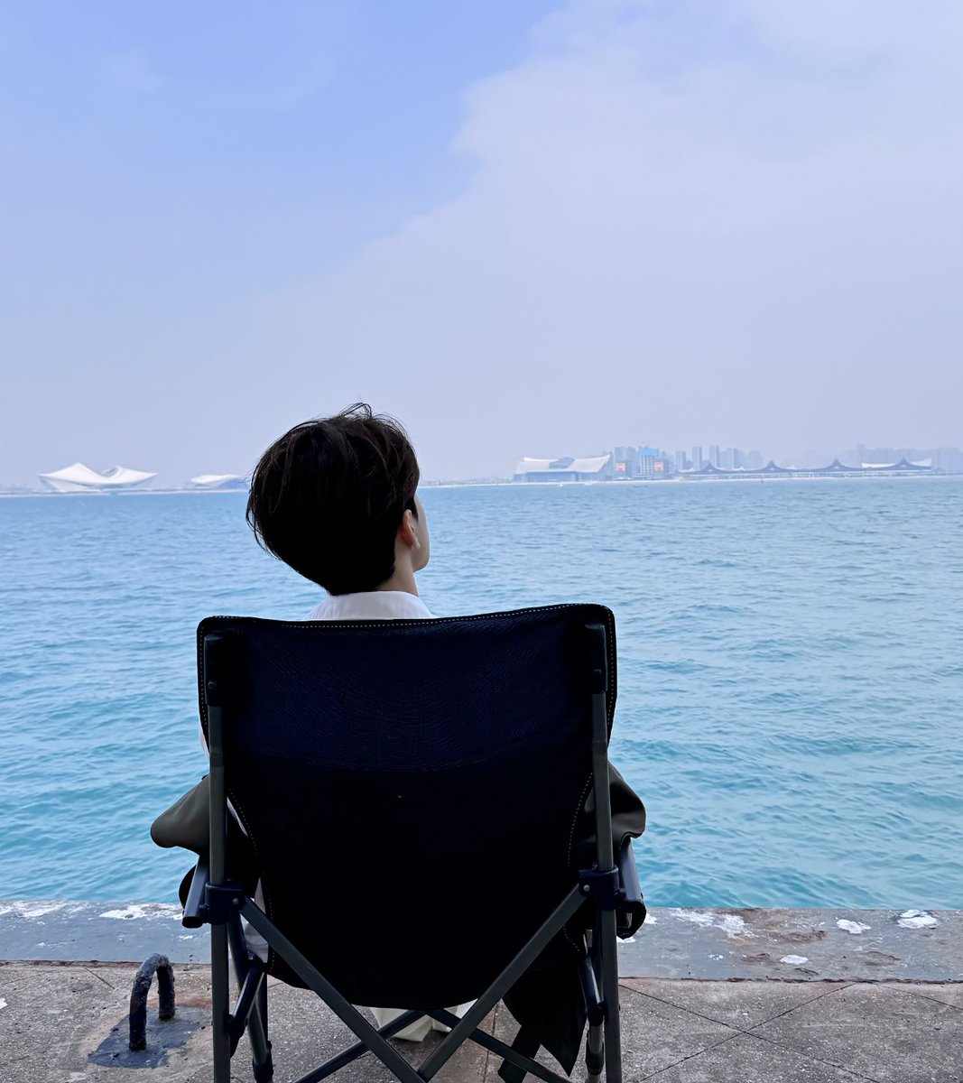 ⠀

⠀               Take    some    time   out   on  
⠀                this   wonderful   day   to  ☼
⠀                make your  heart  feel  light .

⠀