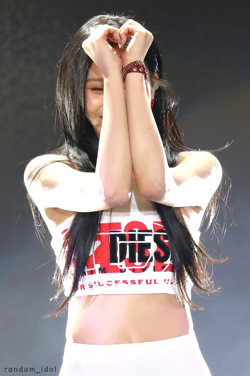 random_idol tweet media