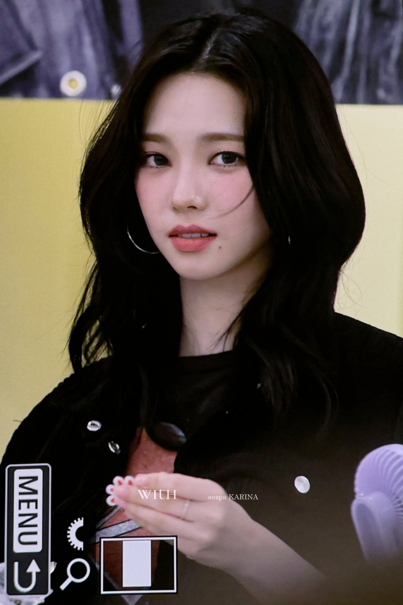 240609
??? 뭐왜,,시구잘했다고
칭찬 백만번 해줬는데💢

#카리나 #KARINA #에스파 #aespa