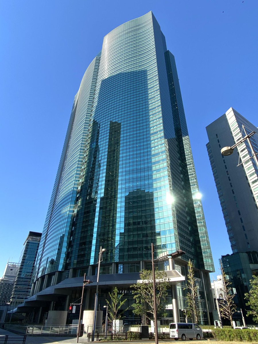 senobi25's tweet photo. 関関同立狙い目企業【富士通】

夏インターン〆切【6月13日正午】

日付【8月下旬～9月下旬】
内容【webプログラム】

魅力
・リモートワーク、フレックス勤務、副業可能で、超がつくほどのホワイト！
・例年800人規模の大量採用！
・平均年収878万円の高待遇！

#26卒 #26卒と繋がりたい #関関同立 https://t.co/4fM5ZhgMh2