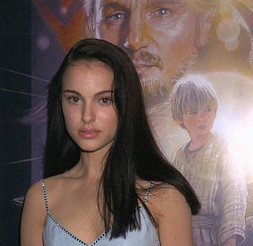 sw_holocron's tweet photo. Happy birthday to Natalie Portman! May the Force be with you! https://t.co/EU6t9ZM0ra