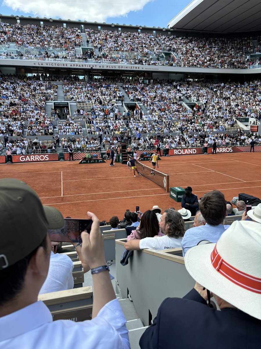 Finale de Roland Garros 
Merci <a href="/VEROVALETTE/">VERONIQUEVALETTE</a> <a href="/edenparkparis/">Eden Park Paris</a>