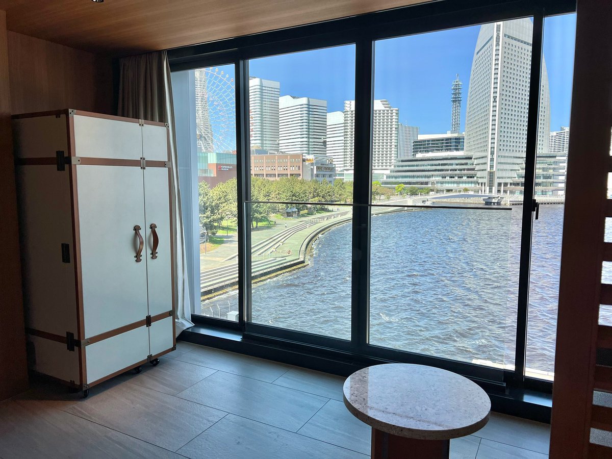 ayumaxpart2's tweet photo. インターコンチネンタル横浜Pier 8でひとりホテルステイ⚓️船旅をイメージしたお部屋は非日常感満載です🥳 https://t.co/4YUeK8flOr