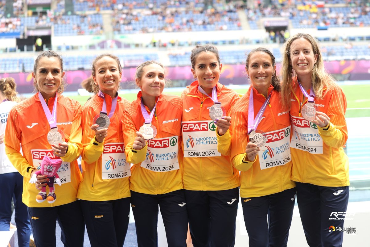 atletismoRFEA (@atletismorfea) on Twitter photo 𝐋𝐚𝐬 𝐜𝐡𝐢𝐜𝐚𝐬 𝐝𝐞 𝐛𝐫𝐨𝐧𝐜𝐞 𝐝𝐞𝐥 𝐦𝐞𝐝𝐢𝐨 𝐦𝐚𝐫𝐚𝐭𝐨́𝐧 𝐞𝐬𝐩𝐚𝐧̃𝐨𝐥
#EspañaAtletismo logra la 4ª medalla en <a href="/earoma2024/">Roma2024 European Athletics Championships</a>
👉 <a href="/diaz_fortun/">Jordan Alejandro Diaz Fortún</a> ➡️ FINAL (triple salto)
👉Daniela Fra, <a href="/_Daviddp_/">flaqui</a> y <a href="/4vSergi/">Sergio Fernández</a>
➡️ SEMIFINALES (400 m vallas)
#PasiónPorCompetir
La 𝐋𝐚𝐬 𝐜𝐡𝐢𝐜𝐚𝐬 𝐝𝐞 𝐛𝐫𝐨𝐧𝐜𝐞 𝐝𝐞𝐥 𝐦𝐞𝐝𝐢𝐨 𝐦𝐚𝐫𝐚𝐭𝐨́𝐧 𝐞𝐬𝐩𝐚𝐧̃𝐨𝐥
#EspañaAtletismo logra la 4ª medalla en <a href="/earoma2024/">Roma2024 European Athletics Championships</a>
👉 <a href="/diaz_fortun/">Jordan Alejandro Diaz Fortún</a> ➡️ FINAL (triple salto)
👉Daniela Fra, <a href="/_Daviddp_/">flaqui</a> y <a href="/4vSergi/">Sergio Fernández</a>
➡️ SEMIFINALES (400 m vallas)
#PasiónPorCompetir
La