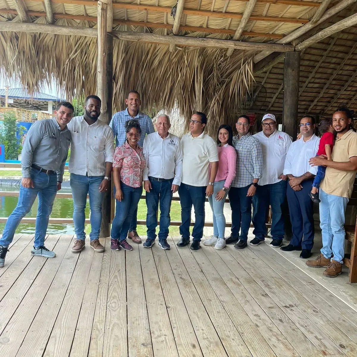 dolkin02er's tweet photo. Anuncia encuentro para impulsar la aplicación de la ley que declara San Cristóbal provincia ecoturística

SAN CRISTOBAL.- Representantes de la sociedad civil de San Cristóbal, del Clúster turístico y  la cámara de comercio  trabajando para  
 la aplicación de la ley 40-23. https://t.co/Y8ggTPn3o9