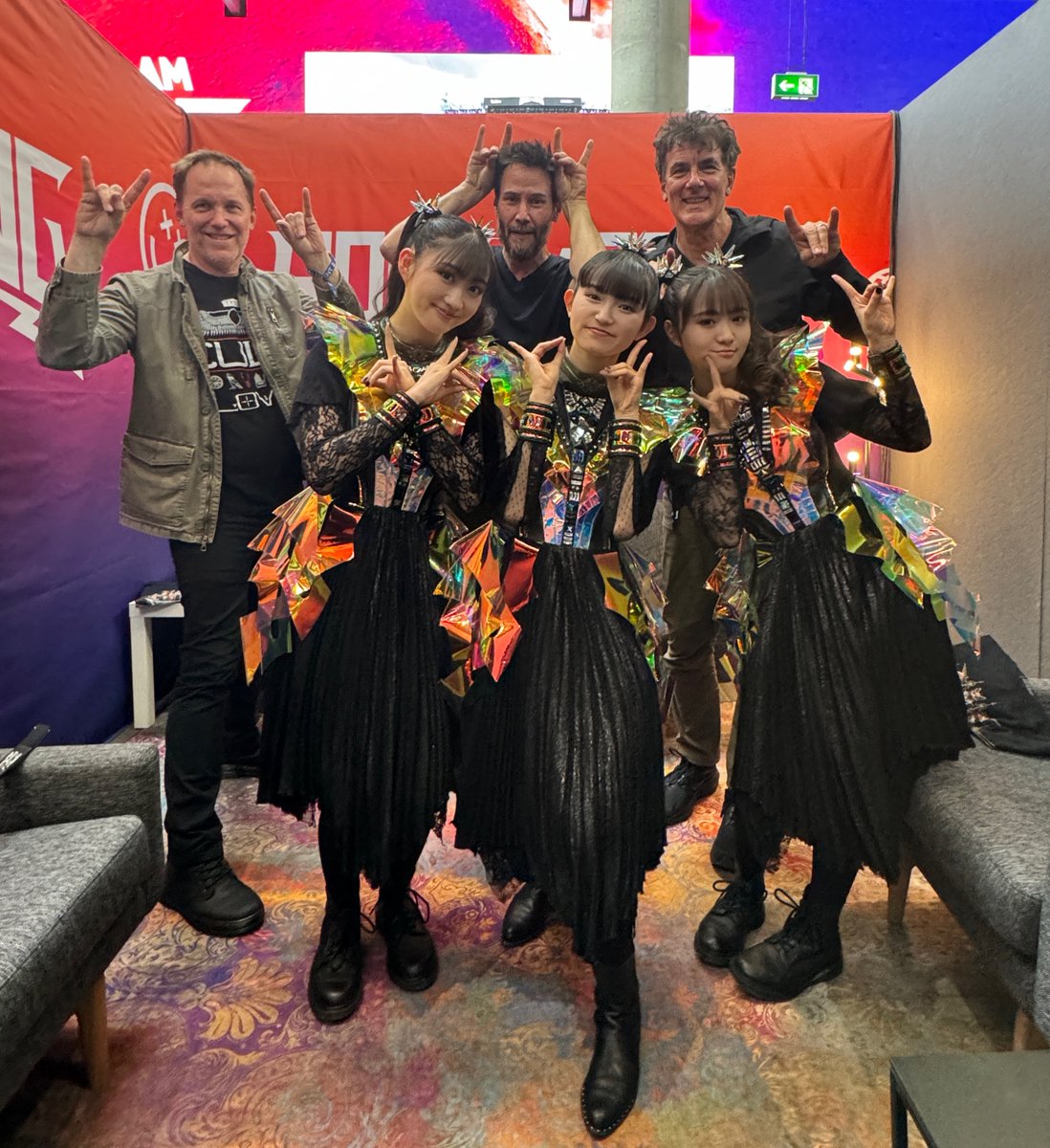 BABYMETAL_JAPAN's tweet photo. Thank you Dogstar!!! 🤍🤍🤍

#BABYMETAL #ROCKAMRING https://t.co/JJ0rks10sV