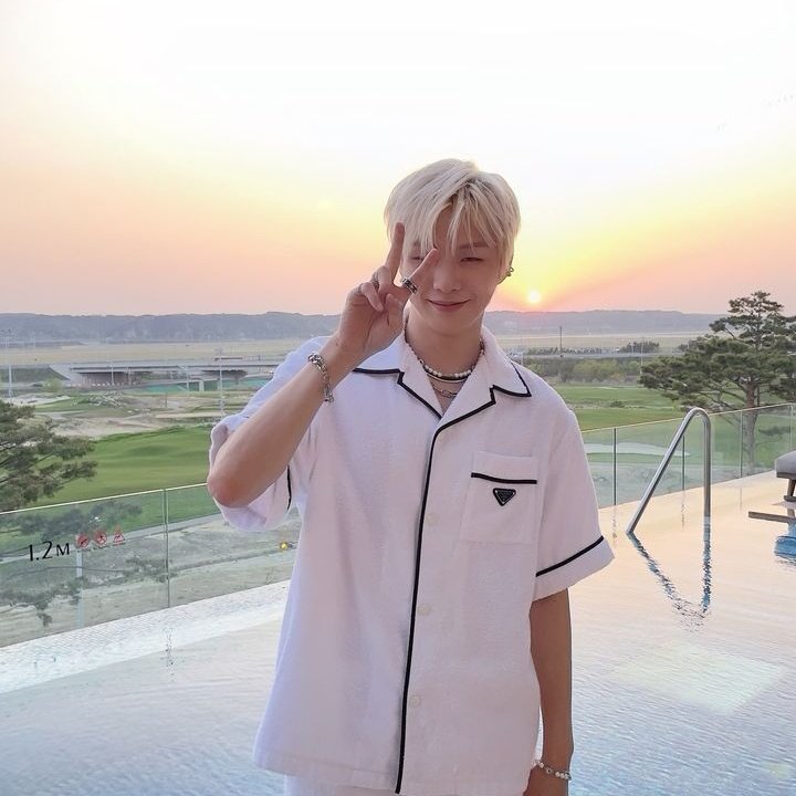 ttsmx__'s tweet photo. กว่าจะผ่านแต่ละวันไปได้ เหนื่อยมากเลยใช่มั้ย ไม่เป็นไรนะแกเก่งที่สุดแล้ว ไม่ต้องขอโทษอะไรเลย พวกเรายังรอและรักแกเสมอนะ ♥

#강다니엘 #KangDaniel https://t.co/bw0WxYyhx6
