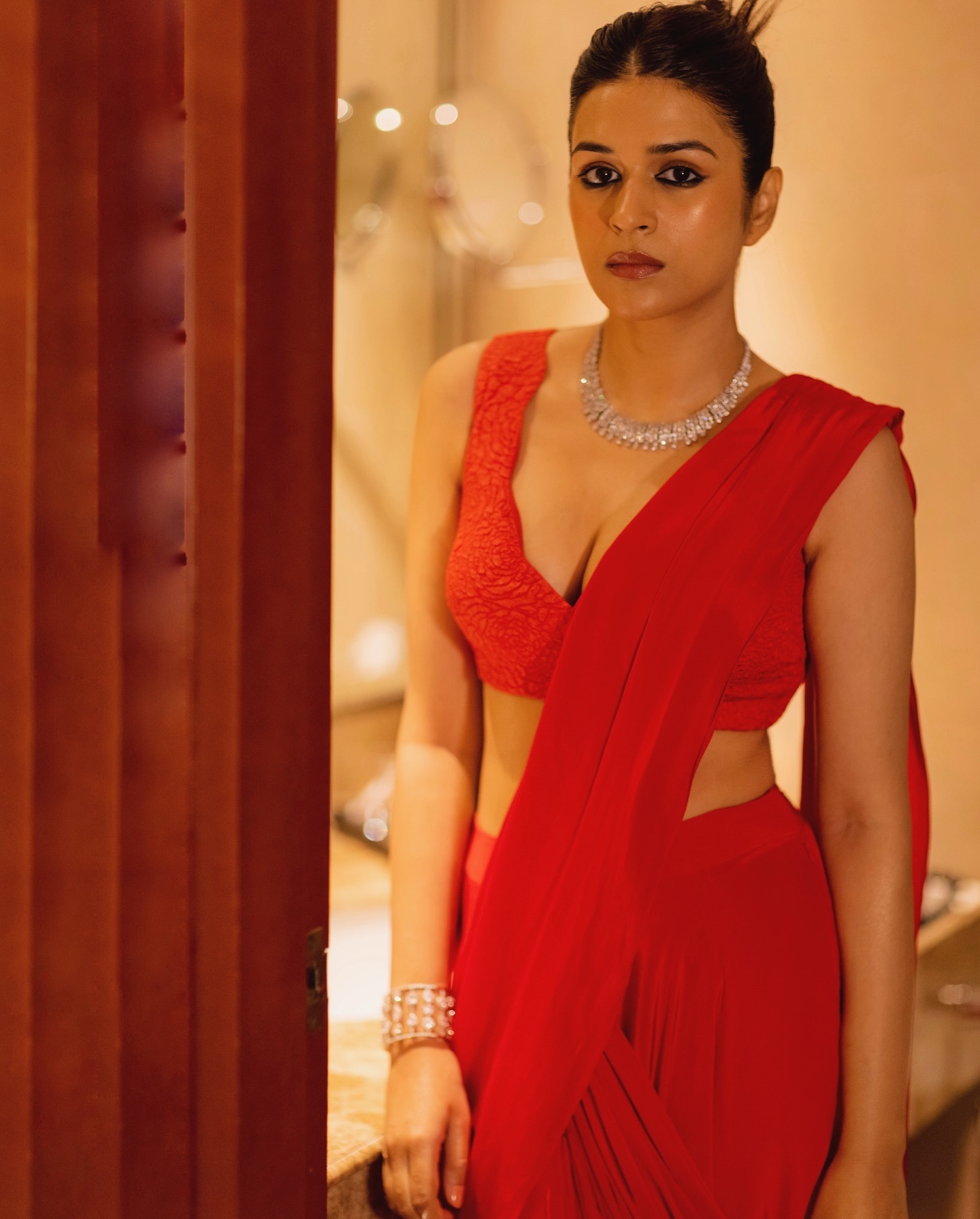 GPon6d6bEAAAYsD?format=jpg&name=large