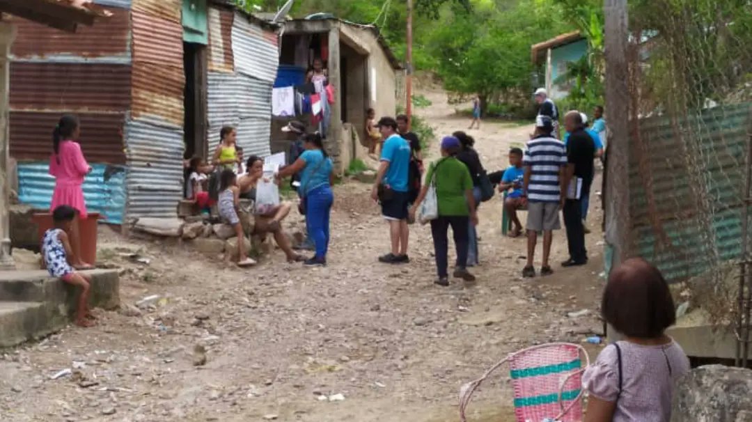 mpj_sucre's tweet photo. ¡Seguimos! 
Los #JusticierosConEdmundo se encuentran desplegados en todos los rincones de nuestro Estado Sucre, llevando un mensaje de #UnidadYVoto en compañía de todos los factores democráticos.

📍MP. Arismendi-Sucre

🗣️ Casa por casa 
#VamosAGanarConEdmundo https://t.co/zOR2VPZKAd