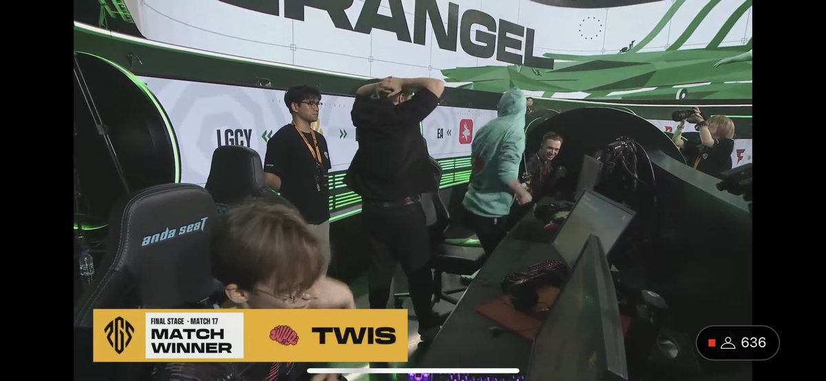 TWIS まるで教科書のような立ち回り…