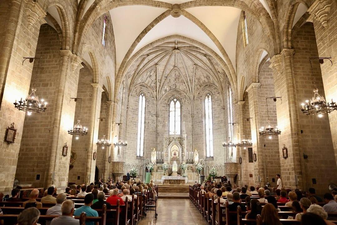 JCF_Valencia's tweet photo. ☝🏽👦🏻La festa dels Xiquets de Sant Vicent celebra la solemne Missa a l’Església de Sant Agustí.

⛪️ L’acte ha comptat amb la presència dels Falleres Majors de València, Mª Estela Arlandis i Marina García, que han volgut acompanyar-los en este matí tan entranyable.

📸 @Fotofilmax https://t.co/lbbNsV2e0s