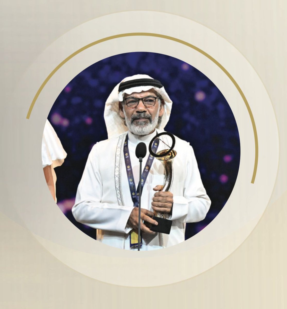 كلْشَيْ حلُو في البحرين :
غصْنهْ إلى آخر نِسَمْ.
وصدنَهْ الثمين من الدُّرر.
دانات أَرْبَع ذَهَبْ.
شكراً لرب البحر.
خرجنا من "عاشرة" فاخرة ومنعشة في #مهرجان_أفلام_السعودية  بالظهران  وفوز فلم "هجان" بأربع نخلات ذهبية ودخلنا مع "عشرة" مسلسلات خليجية متميزة كلها تتنافس على جوائز