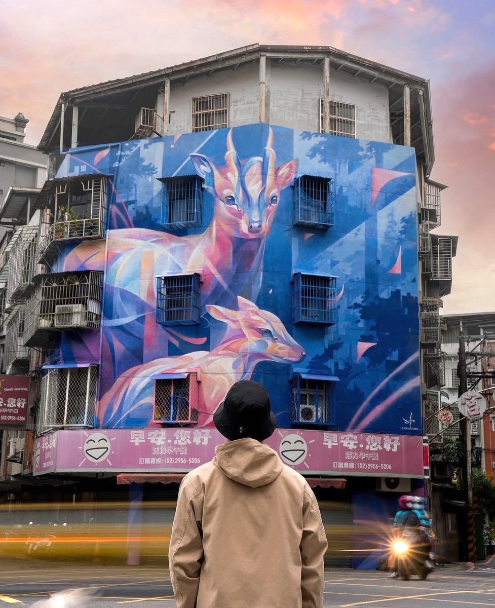 MolinaStreetArt's tweet photo. 'Dawnmon' by Taiwanese LEHO in Taipei, Taiwan (2022) #leho #streetart #lamolinastreetart | photo via artist mysl .nl/zrxxX https://t.co/o5i9mwFfHx