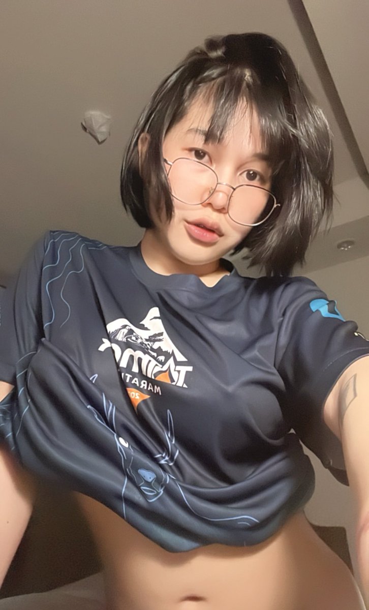 flff99's tweet photo. เสื้อที่ได้จากงานวิ่งส่วนมากเอามาใส่นอน 😅
🌙🤗😪 https://t.co/RlEcixns0g