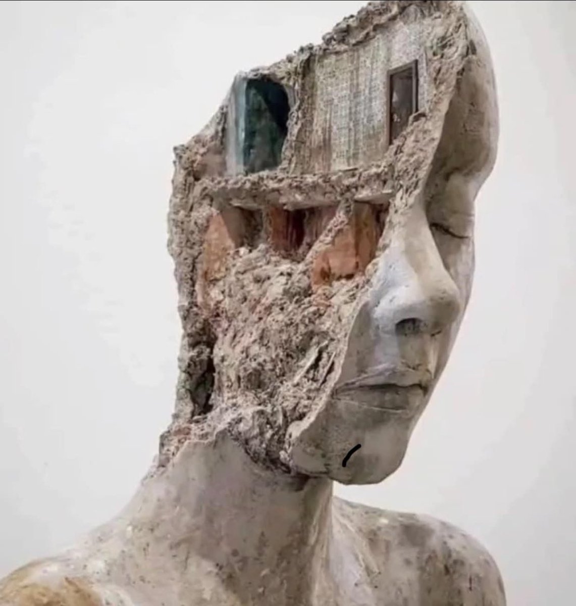 İnsan toprak alma derdinde, toprak insan alma derdinde.. Ne toprağın gözü doydu, ne insanın...

#insan #toprak #ulke