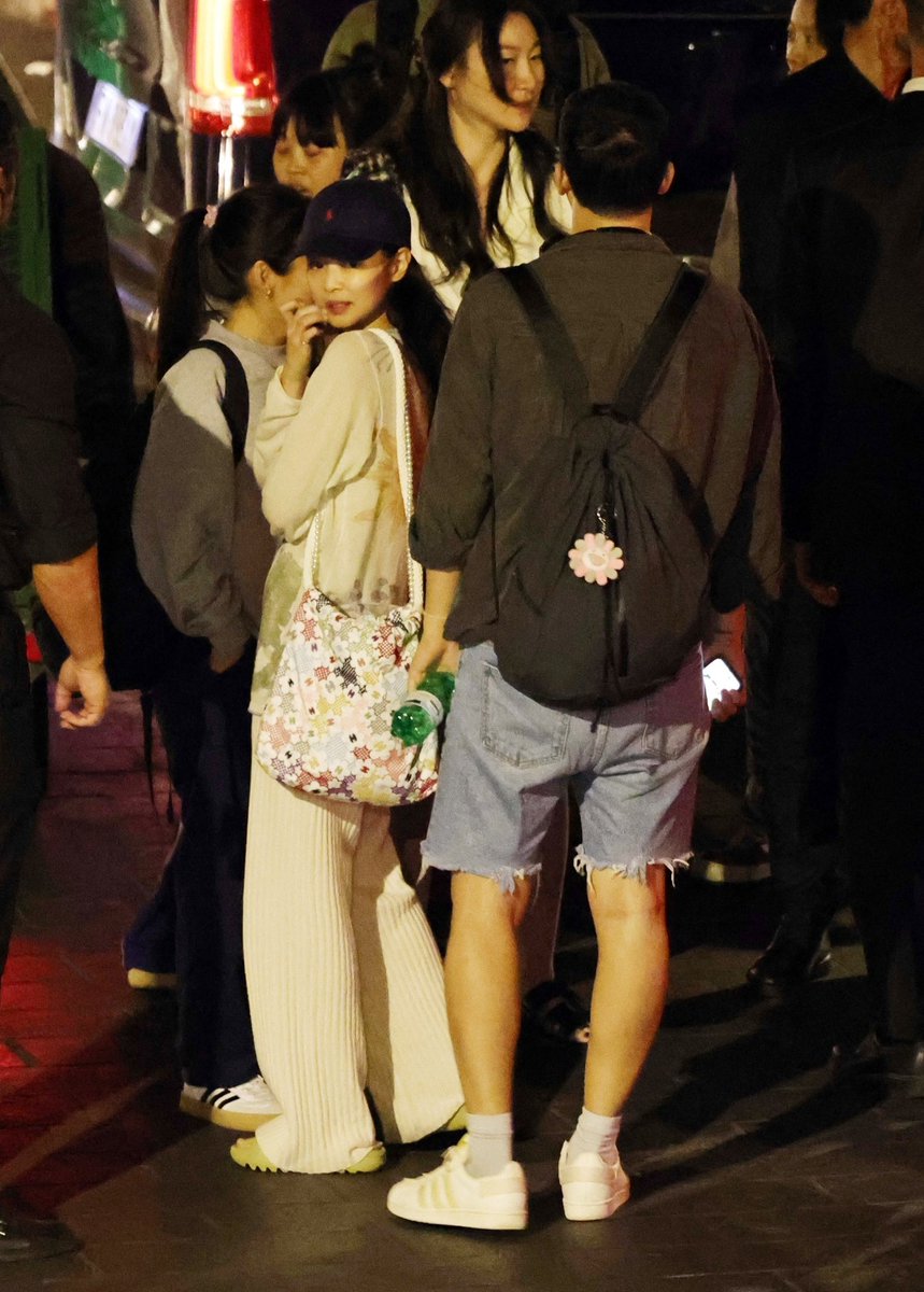 NEWSJENNlE's tweet photo. 📸 240609 #JENNIE in Capri https://t.co/ZKnzrtsmwy