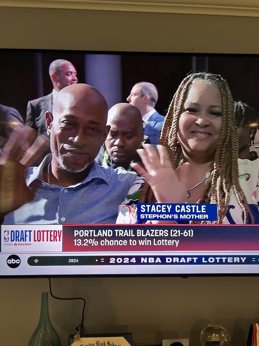 quancas's tweet photo. Today is my husband’s birthday and we could not be more thankful for him to receive the blessing of life.. thank you thank you. Happy birthday my king. #US
#thecastles https://t.co/It3ljYPBB8