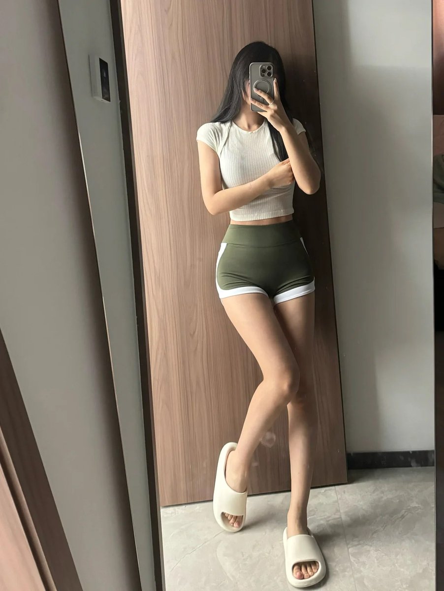 🤭Is it okay to wear this to the gym?😉😍