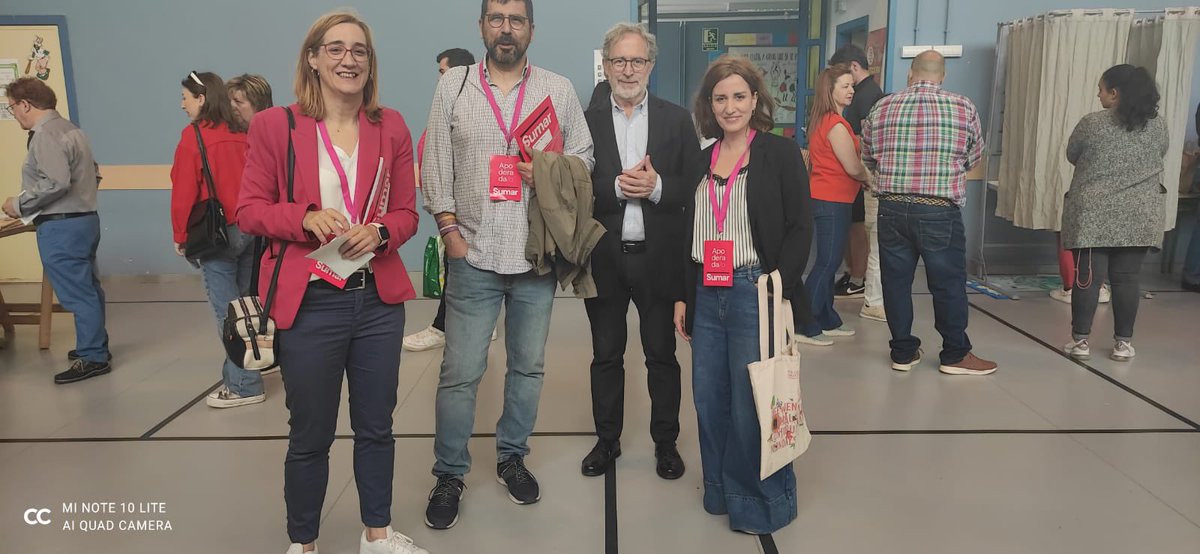 rocioanguita's tweet photo. Y aquí estamos, pasando el dia en mi barrio #ParqueAlameda y apoyando nuestra candidatura @sumar con @mariatuitea @alberbustos @jmsanz69 y Manuel Saravia #MarcaElRumbo #Valladolid https://t.co/Bo2tbN8vm7