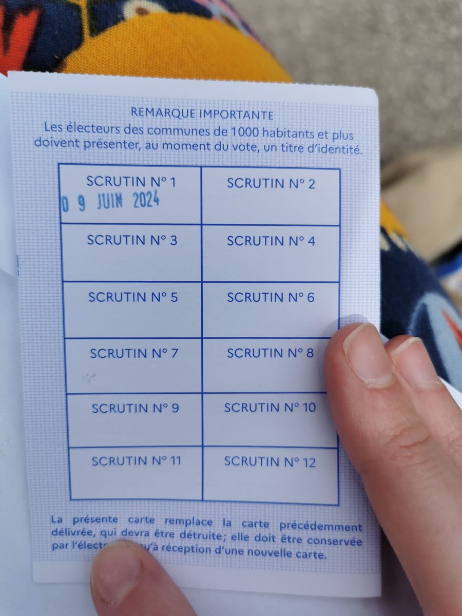 Je me suis installée en France le 9 juin 2013, exactement 11 ans plus tard et je peux enfin voter :)